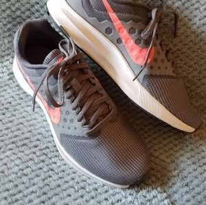 Nike Downshifter 7 running shoes
